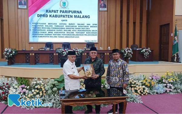 Thumbnail Berita - DPRD Kabupaten Malang dan Bupati Sepakati Ranperda Rencana Pembangunan Industri