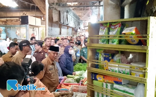 Thumbnail Berita - Sidak Bapokting di Pasar Kepanjen, Bupati Malang Sebut Harga Jual Masih Stabil