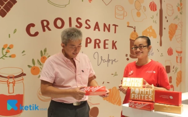 Unik, Rasakan Gurih dan Pedasnya Croissant Geprek di Surabaya 