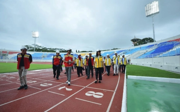 Thumbnail Berita - Renovasi Stadion Kanjuruhan Capai 99,5 Persen, Wamen PU Targetkan Rampung Akhir Tahun