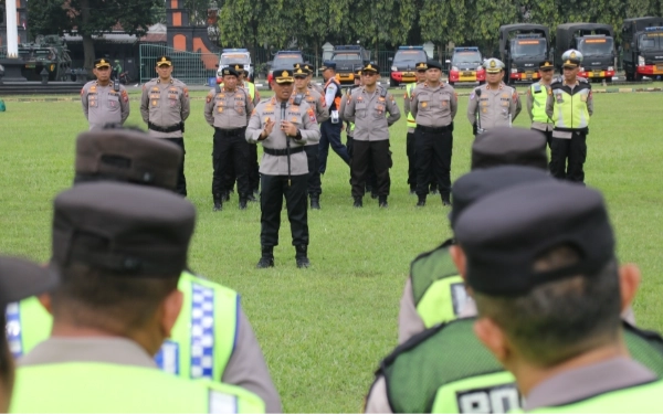 Thumbnail Berita - Wapres Gibran Kunker ke Blitar Melintasi Malang, 481 Polisi Lakukan Pengamanan