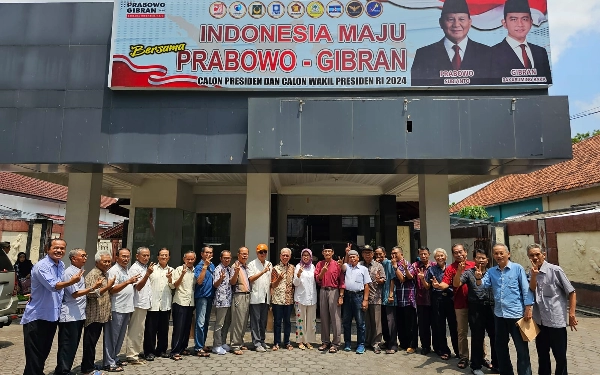 Puluhan Mantan Pejabat di Lumajang Deklarasi Dukung Prabowo - Gibran, Siap Bantu Menang 1 Putaran