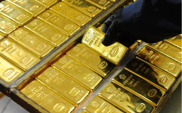 Thumbnail Berita - Harga Emas Dunia Kembali Lampaui USD 2.000, Imbas Pelemahan Dolar AS