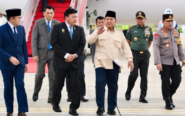 Thumbnail Berita - Setiba dari Mesir Prabowo Langsung Ratas Bahas Pengamanan Nataru di Bandara Halim