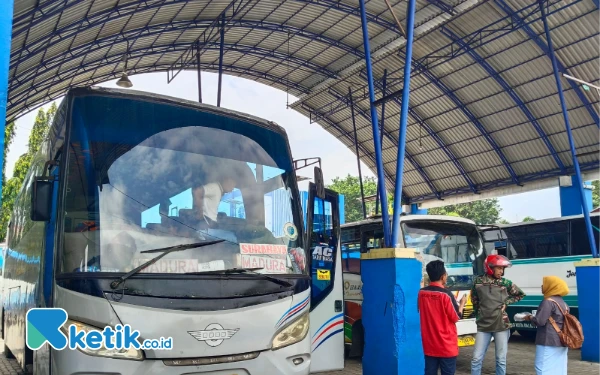 Thumbnail Berita - Kondisi Penumpang Mudik di Terminal Situbondo Masih Sepi