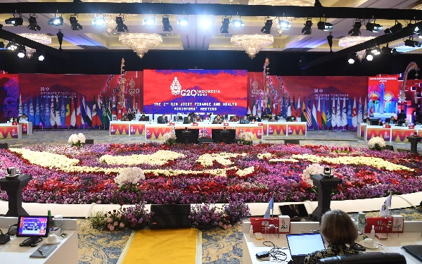 Thumbnail Berita - Mawar Putih Mencuri Perhatian Para Delegasi di Ruang Pertemuan G20