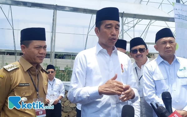 Thumbnail Berita - Jokowi Kunjungi Jatim Hari Ini, Tanam Padi dan Bagikan BLT di Tuban