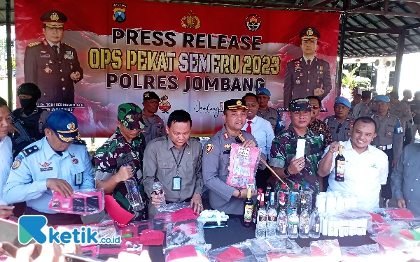 Thumbnail Berita - Operasi Pekat Semeru, Polres Jombang Amankan 82 Tersangka dari 64 Kasus