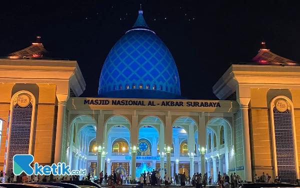 Thumbnail Berita - Mengupas Sejarah Kemegahan Masjid Al-Akbar Surabaya 