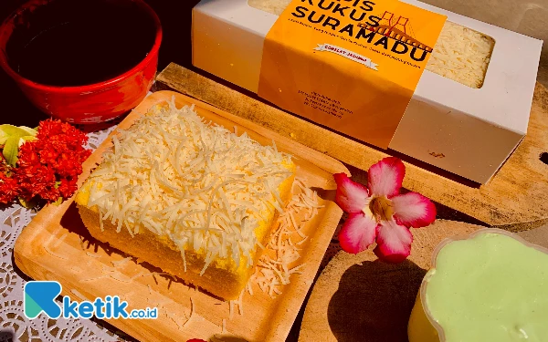 Thumbnail Double Track Tata Boga SMAN 4 Bangkalan Luncurkan Produk Terbaru Lapis Kukus Suramadu, Gabungkan Ide Kue Kekinian dan Kearifan Lokal