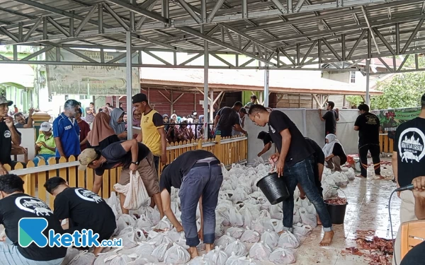 Belasan Hewan Kurban Disembelih di Masjid Al-Falaq Simeulue Aceh