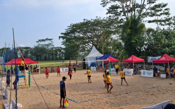 Gambar Derby di Final Voli Pantai Putri Porprov IX Kabupaten Malang vs Kota Malang! Siapa Cetak Sejarah?
