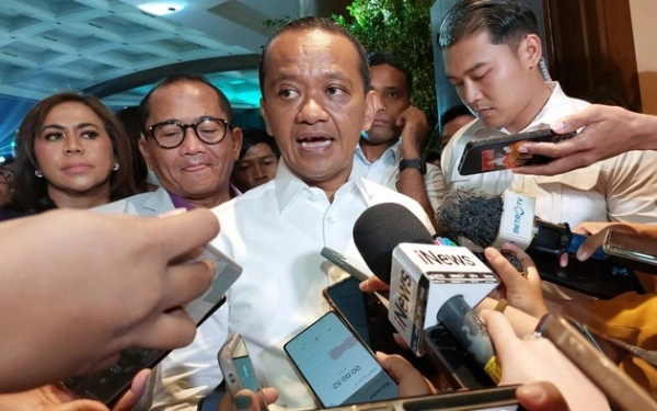 Thumbnail Berita - Menteri ESDM Bahlil Tinjau Langsung Tambang Nikel di Raja Ampat