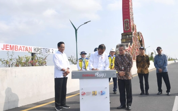 Thumbnail Berita - Jokowi Resmikan Jembatan Kretek 2 di Bantul, Lengkapi Konektivitas JLS