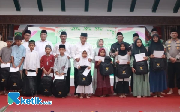 Thumbnail Berita - Safari Ramadhan: Baznas, Bupati Malang dan Forkopimda Santuni 1.000 Anak Yatim