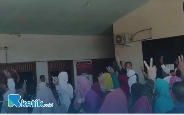 Viral Video Diduga Kampanye Tanpa Izin di Balai Desa, Bawaslu Sidoarjo Akan Panggil TKD Prabowo-Gibran