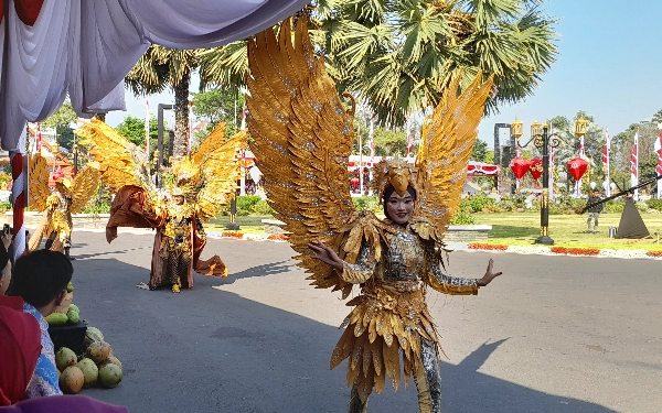 Thumbnail Karnaval Budaya JFC Meriahkan Upacara HUT Ke-78 Kemerdekaan di Gedung Negara Grahadi