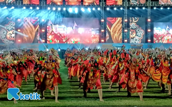 Gambar Spektakuler! 3.000 Penari Bapang Tampil Memukau Penutupan Porprov IX Jatim