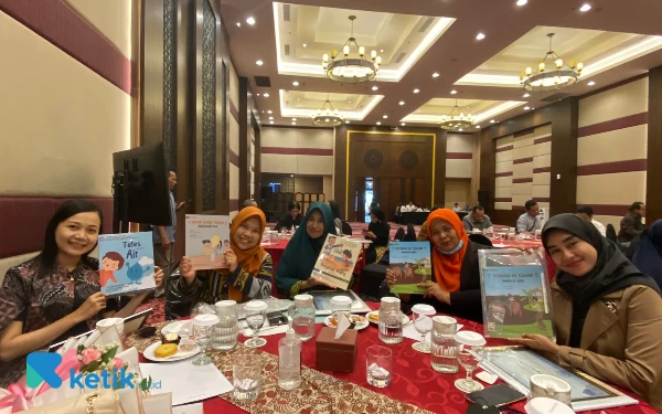 Thumbnail Berita - Tingkatkan Literasi, Balai Bahasa Jatim Luncurkan Buku Terjemahan Cerita Anak 