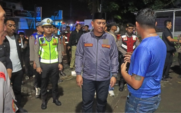 Thumbnail Pastikan Situasi Ramadhan Kondusif, Kapolres Malang Patroli Sambang Warga