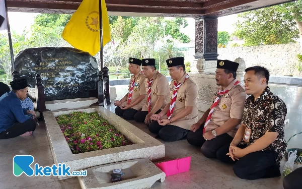 Thumbnail Nyekar ke Makam Bung Karno, Arum Sabil Minta Generasi Muda Teladani Spirit Sang Putra Fajar