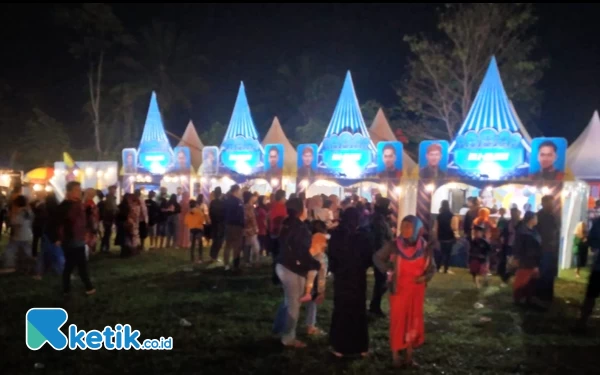 Thumbnail Berdayakan UMKM, Relawan Prabowo-Gibran Gelar Bazar Hiburan di Kabupaten Malang