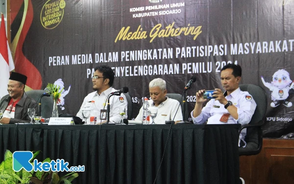 Thumbnail KPU Sidoarjo Libatkan Media Massa Sukseskan Pemilu 2024, Targetkan Partisipasi Pemilih Minimal 82 Persen