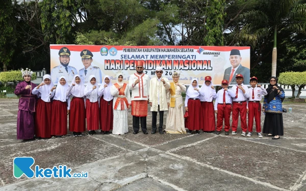 Thumbnail Berita - [Foto] Rangkaian Upacara Peringatan Hardiknas 2025 Pemda Halmahera Selatan
