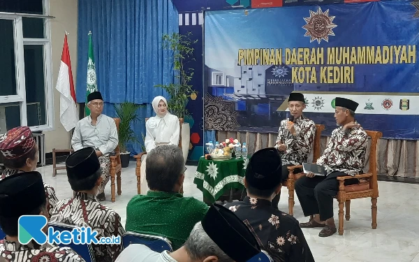 Thumbnail Pilwali Kediri 2024, Vinanda-Gus Qowim Silaturahmi ke Pimpinan Daerah Muhammadiyah